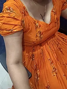 Anuforyou19 online show from 10.18.25