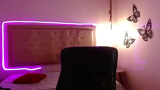 tulunaroja online show from 10.20.25