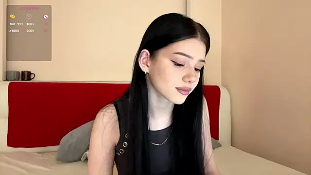 KateHardcastle online show from 10.05.25