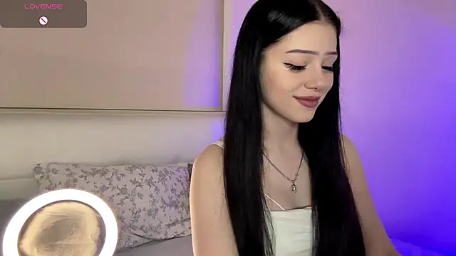 KateHardcastle online show from 11.02.25