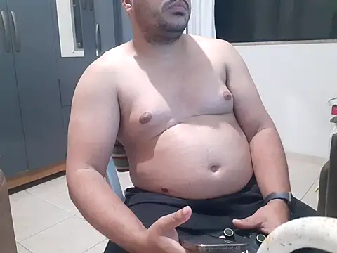 Snapshot of Urso_Nerd chatting on 10.03.25 Urso Nerd online show from 10.03.25