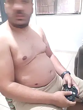 Snapshot of Urso_Nerd chatting on 10.06.25 Urso Nerd online show from 10.06.25