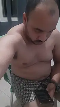 Snapshot of Urso_Nerd chatting on 10.08.25 Urso Nerd online show from 10.08.25