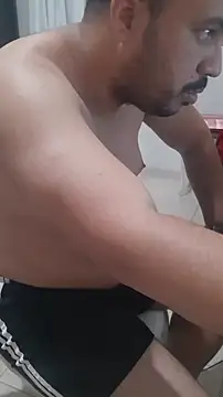 Snapshot of Urso_Nerd chatting on 10.12.25 Urso Nerd online show from 10.12.25