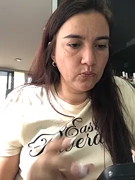 Snapshot of sweetdulcexxx chatting on 02.24.26 sweetdulcexxx online show from 02.24.26