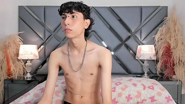 Milan LewisS online show from 10.02.25