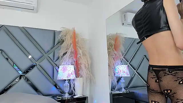 Milan LewisS online show from 11.06.25