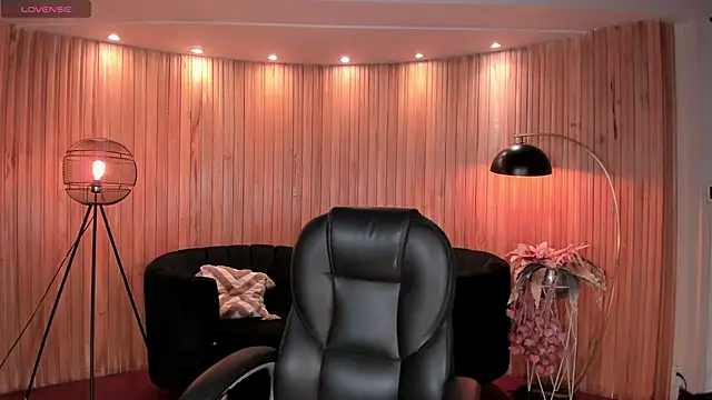 MeganScott online show from 06.15.26