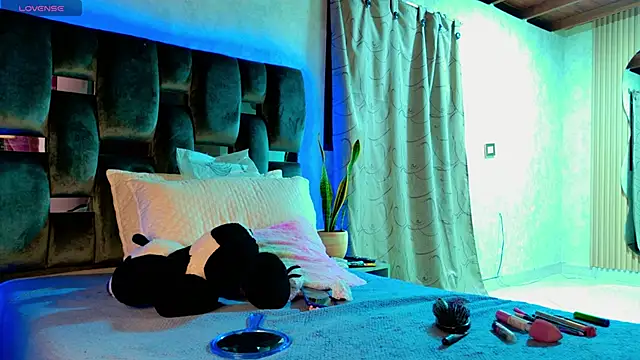 Taurito    online show from 10.31.25