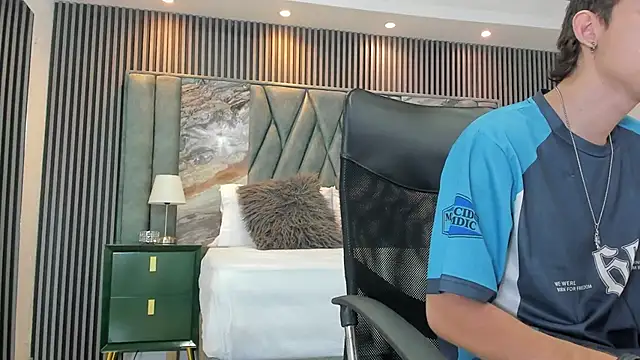 Michael blue online show from 10.01.25