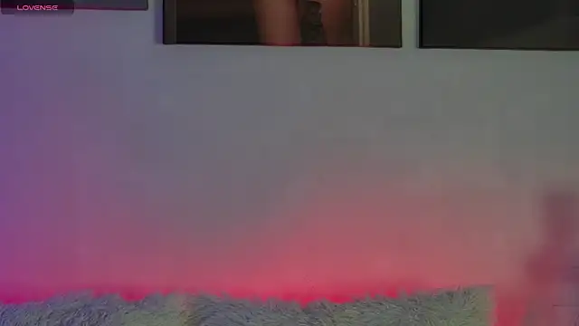 AlysonHuxley  online show from 01.10.26