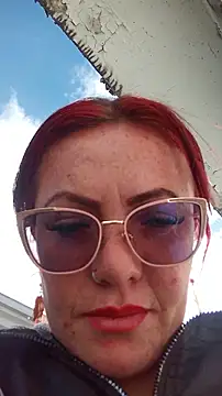 carolinhe  online show from 11.26.25