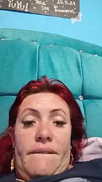 carolinhe  online show from 12.02.25