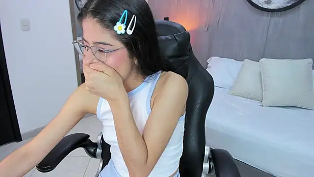 carlina 15 online show from 04.16.26