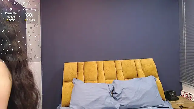 KendraaSimons online show from 11.05.25