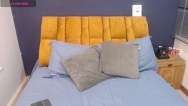 KendraaSimons online show from 03.12.26