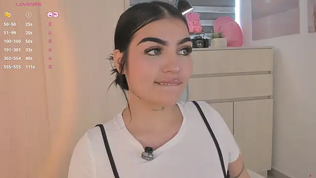 EmmyKenner online show from 10.18.25