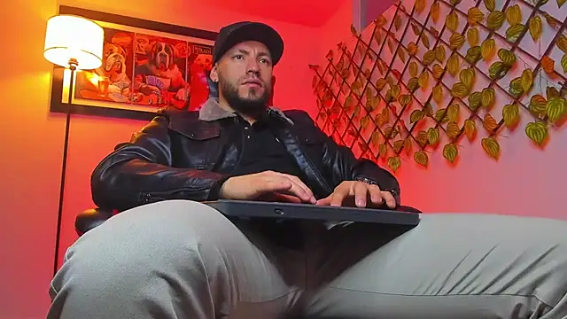 Snapshot of DIMITRI_MASTEER chatting on 11.30.25 DIMITRI MASTEER online show from 11.30.25