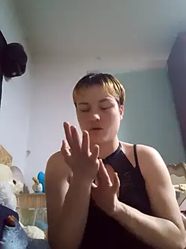 MoonIrene online show from 09.29.25