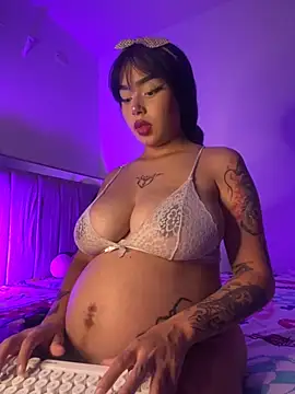 lucialauper  online show from 10.12.25