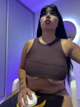 lucialauper  online show from 06.04.26