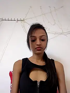 Your-Kitkat online show from 11.12.25