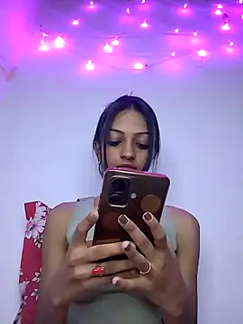 Your-Kitkat online show from 11.14.25