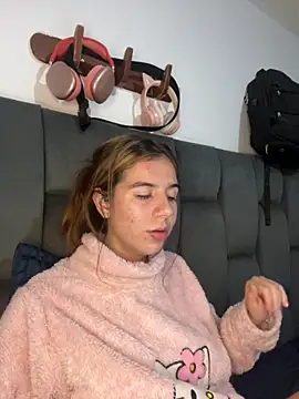 AllieYourGirl online show from 11.14.25