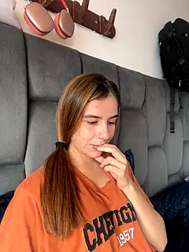 AllieYourGirl online show from 11.15.25