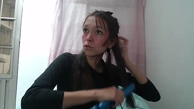 Zafira Mayeers online show from 09.25.25