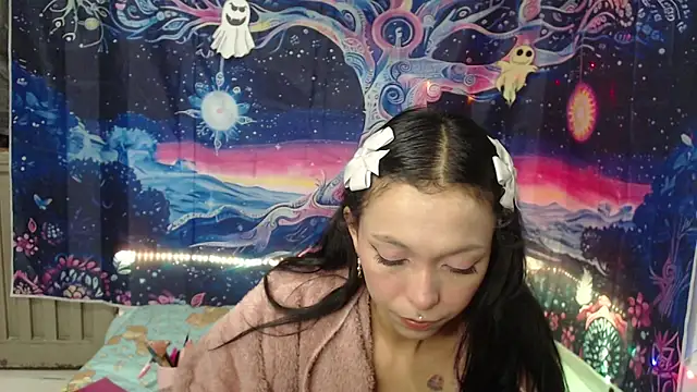 Zafira Mayeers online show from 10.24.25