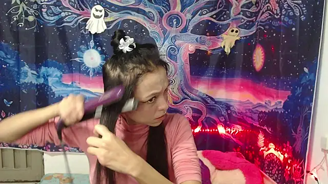 Zafira Mayeers online show from 10.27.25