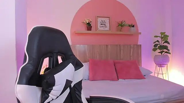 kitty sweeety  online show from 09.18.25