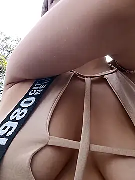 Arii collins1 online show from 10.20.25