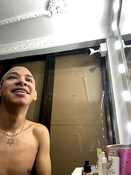 Snapshot of SwettRenata_ chatting on 10.14.25 SwettRenata  online show from 10.14.25