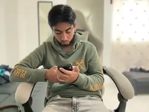 millan 32 online show from 10.14.25