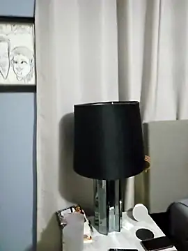 Snapshot of Sampzon chatting on 09.09.25 Sampzon online show from 09.09.25