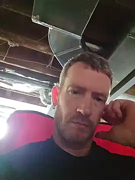 Snapshot of Sampzon chatting on 10.11.25 Sampzon online show from 10.11.25