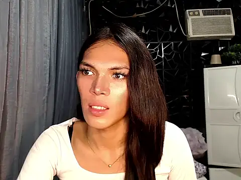 Snapshot of ladyhotcuming chatting on 06.15.26 ladyhotcuming online show from 06.15.26
