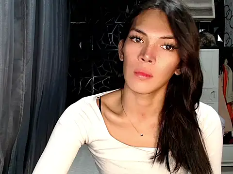 ladyhotcuming online show from 07.02.26