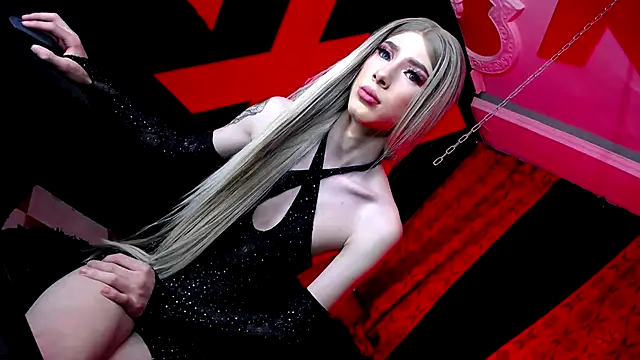 Snapshot of abrilbigcock chatting on 09.29.25 abrilbigcock online show from 09.29.25