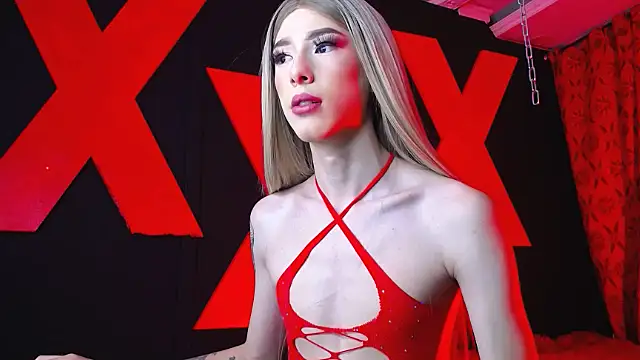 Snapshot of abrilbigcock chatting on 10.02.25 abrilbigcock online show from 10.02.25