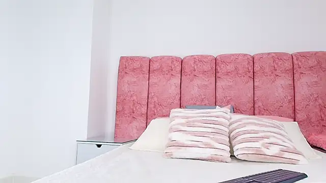 emmacurvy online show from 11.13.25