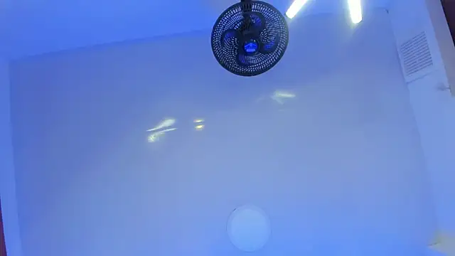 LittleeJaz online show from 10.15.25