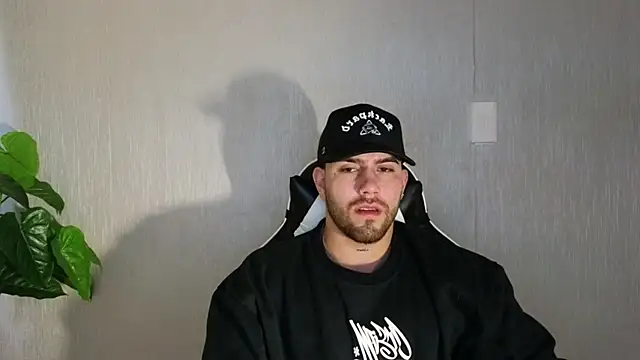 Snapshot of Ades_Lowe chatting on 09.25.25 Ades Lowe online show from 09.25.25