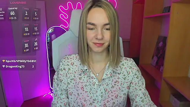 NessaDiazz online show from 09.09.25