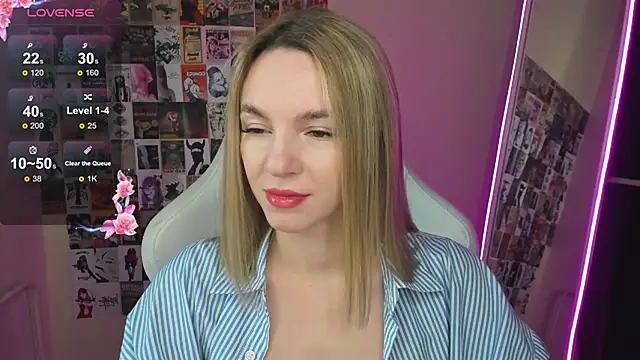 NessaDiazz online show from 10.24.25