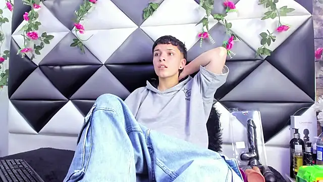 Megan Thompson  online show from 10.28.25