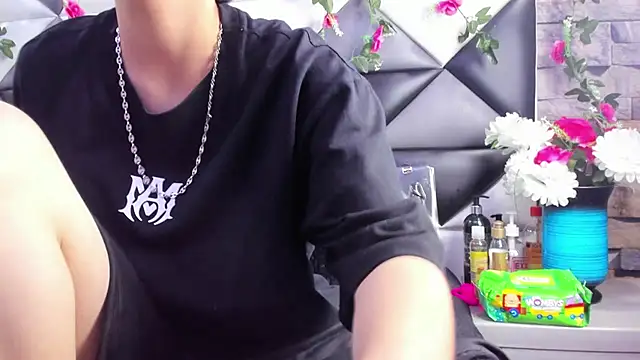 Megan Thompson  online show from 11.12.25