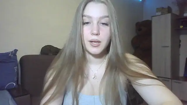 Snapshot of yourhoney_Lola_ chatting on 10.20.25 yourhoney Lola  online show from 10.20.25